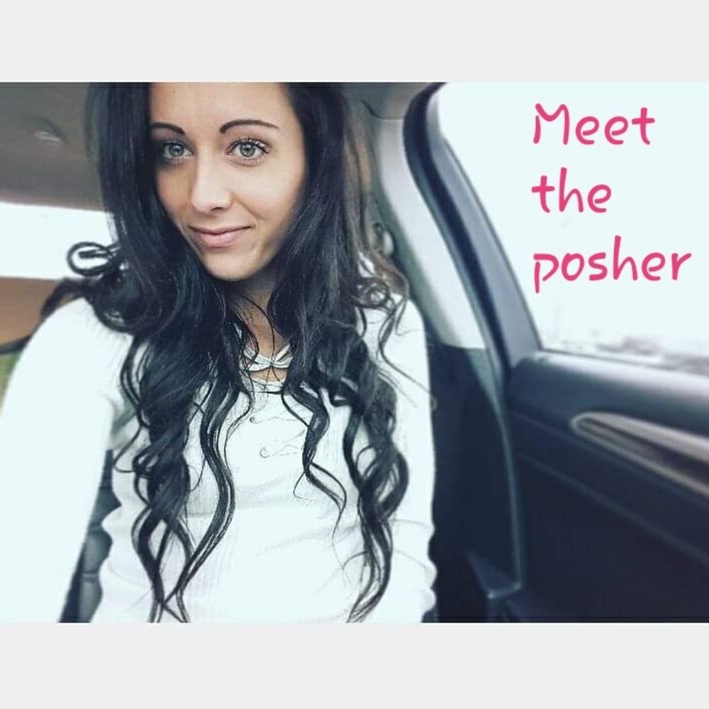 Meet your Posher, Laura